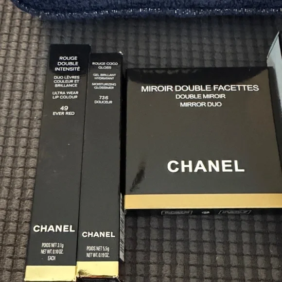 CHANEL Navy and Black Cosmetic Set - Picture 3 of 7